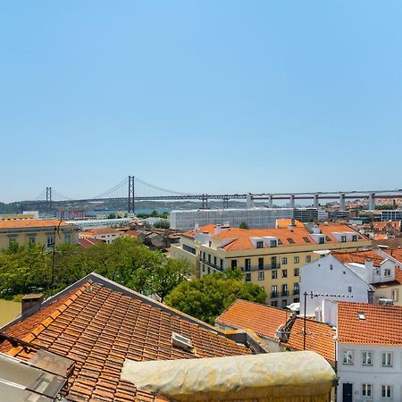 Whome | Premium River View Apartment Лиссабон Экстерьер фото