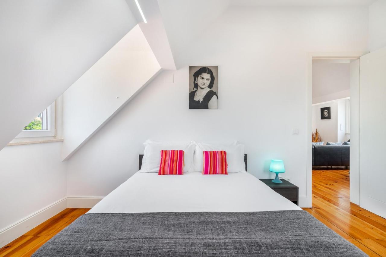 Whome | Premium River View Apartment Лиссабон Экстерьер фото